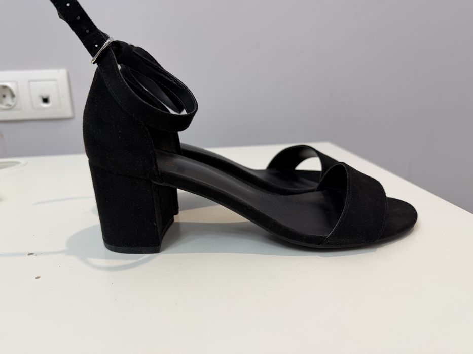 Босоножки замшевые, 37 размер