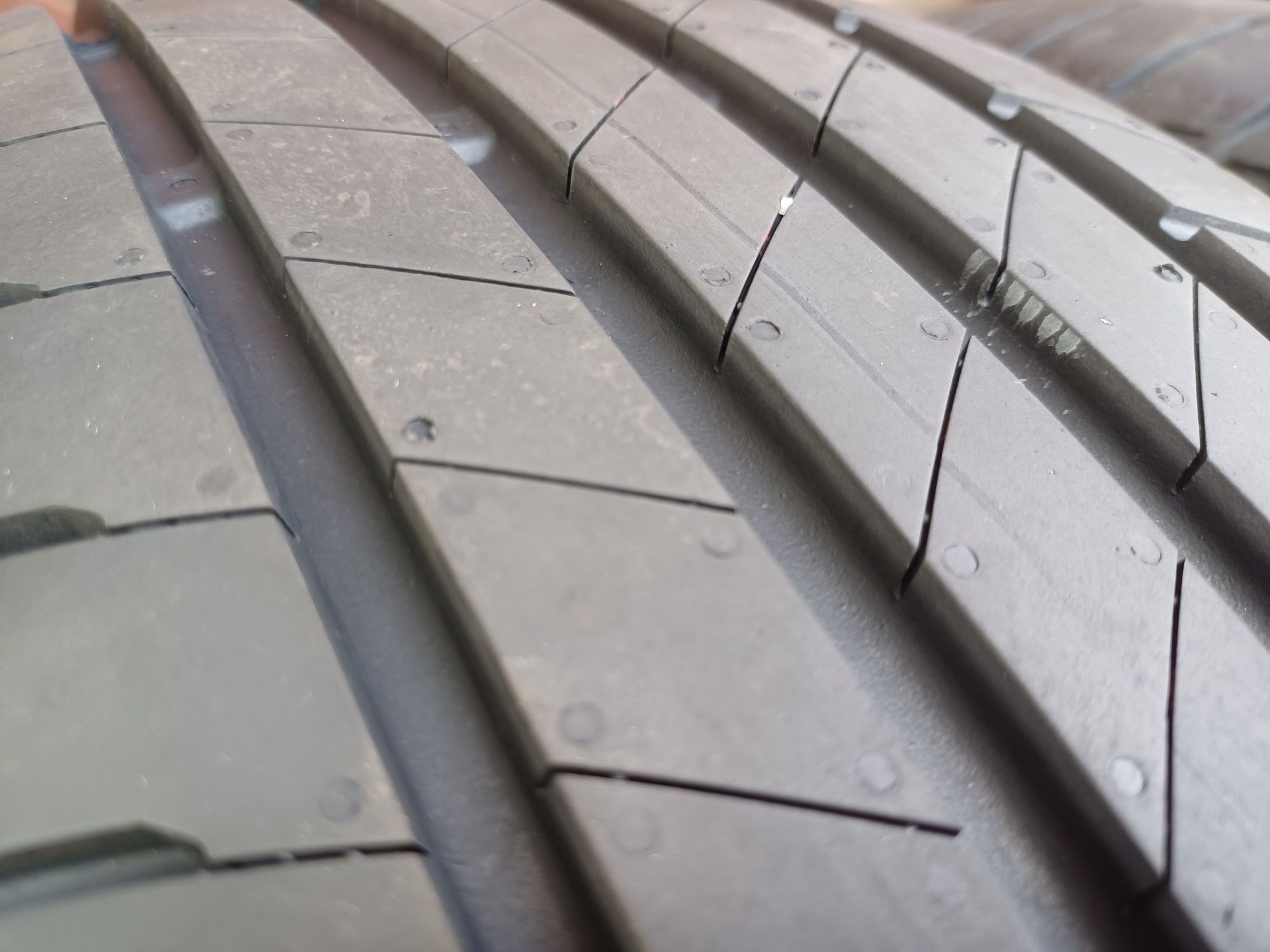 Vand 4 anvelope de vara 215 60 r17 BRIDGESTONE noi din 2023