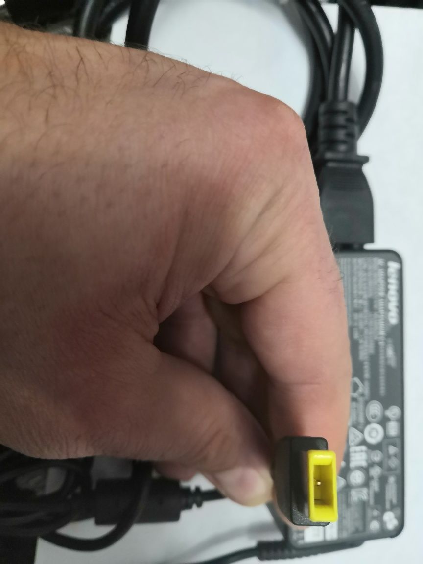Încărcător Lenovo 20V 2.25A mufă dreptunghiulara cu pin pe mijloc