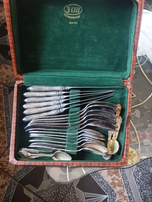 set de lingurisi cuțite și ligurite vechi