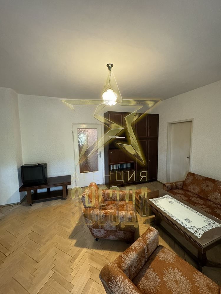 **Продава се тристаен апартамент в Кършияка, Пловдив**