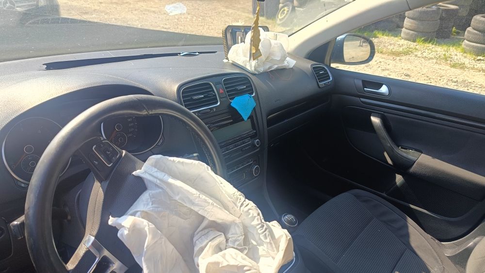 Piese motor injectoare turbo volan scaune ușa haion bara egr golf 6