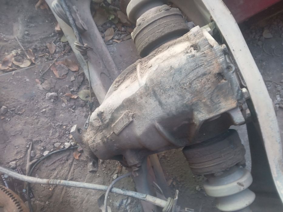 Продам задний редуктор мерседес 124 передаточное 3,92