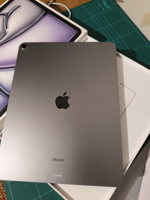 Ipad Air 13  M2 256gb wifi обмен на iphone