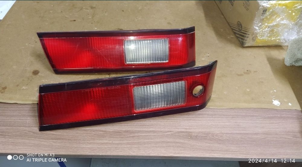 Заданий фонарь Тойота камри 20