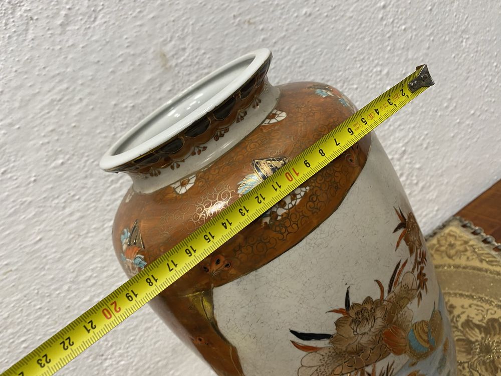 Стара китайска ваза от порцелан с маркировка