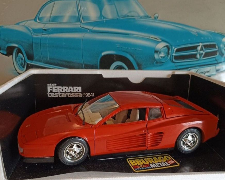 Ferrari testarossa 1984 1:18
Scara 1:18
Bburago

Pozele reflectă real