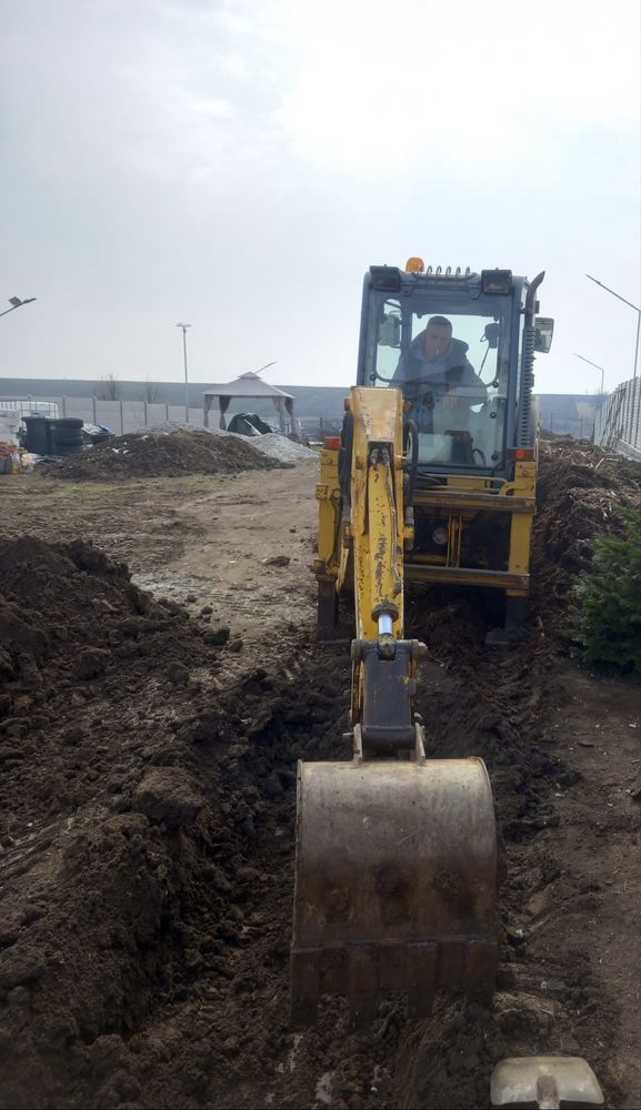 Închiriez Minibuldoexcavator pentru diferite lucrări!!!