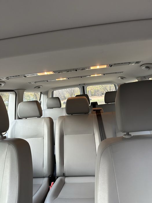 Inchiriez Microbuz 7+1 VW Caravelle 4x4