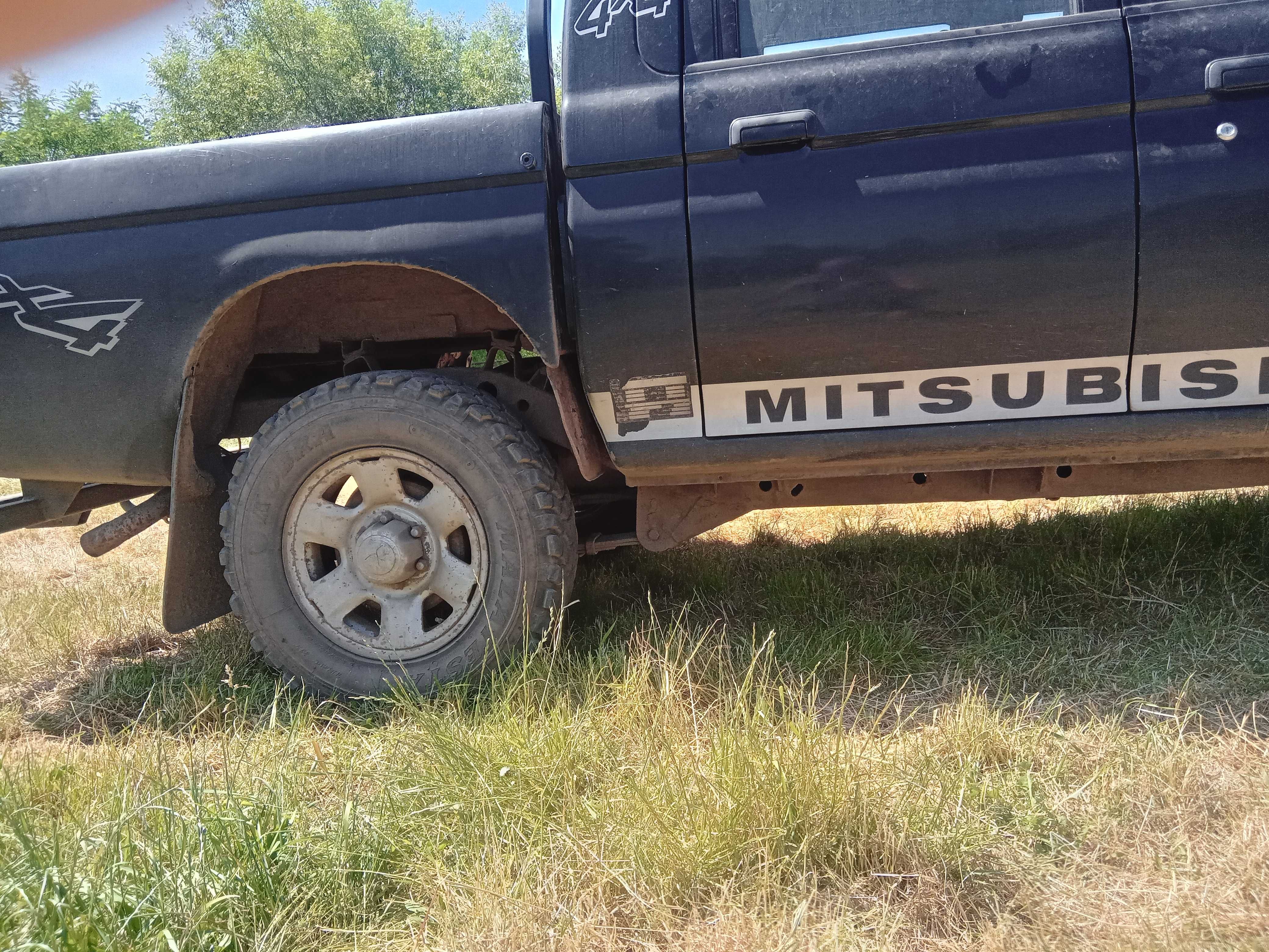 Mitsubishi l 200 an fabricație 2002