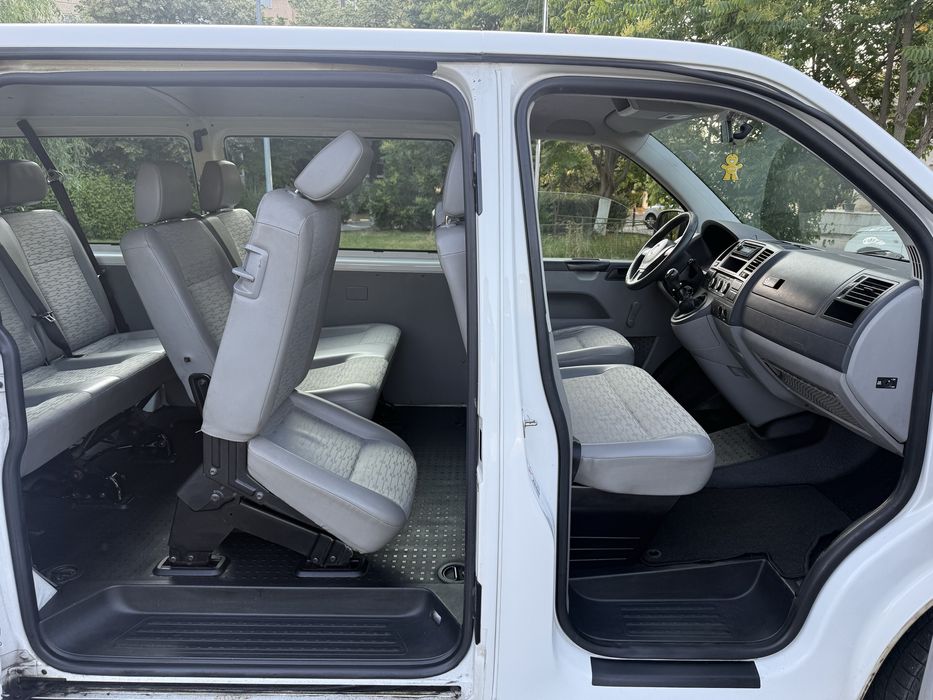 VW Transporter T5 Modelul Lung 2.0 Tdi Euro 5 cu 8+1 Locuri
