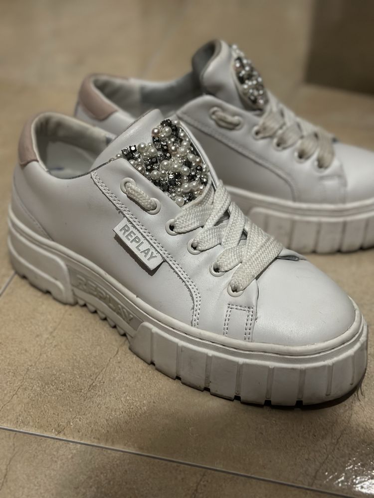Дамски кецове Nike, Replay