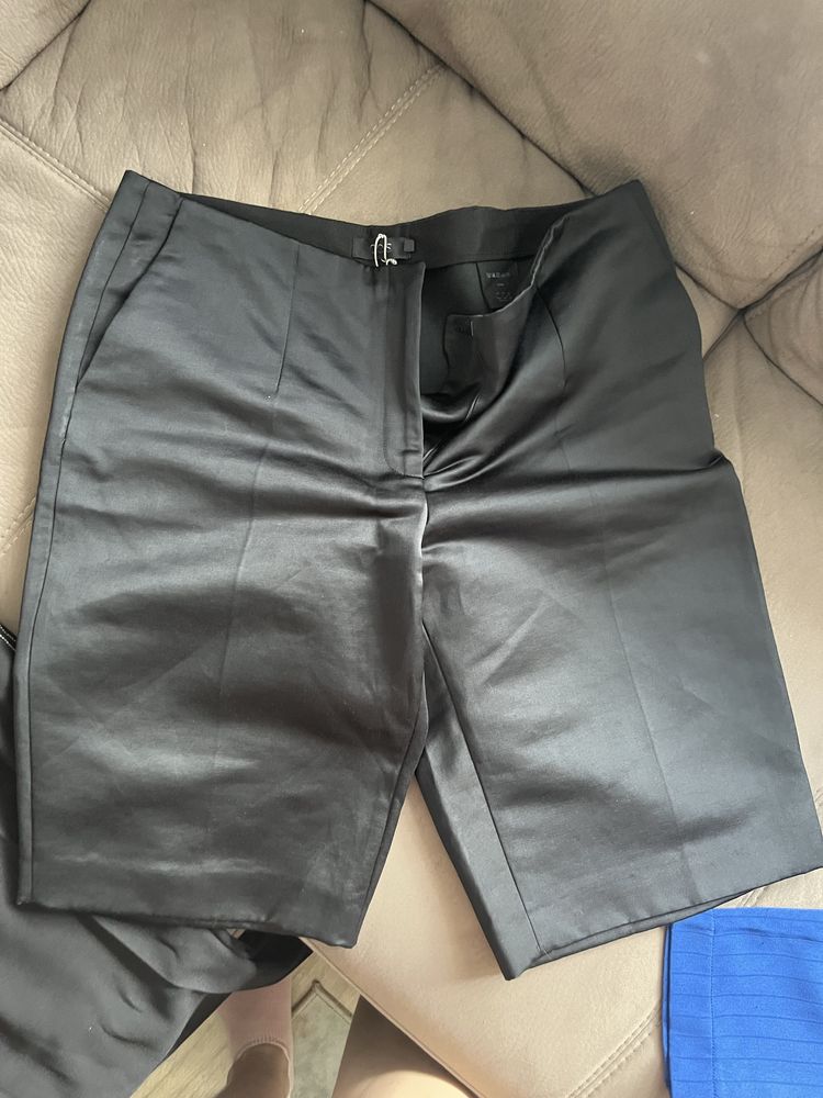 Pantaloni scurti COS 42