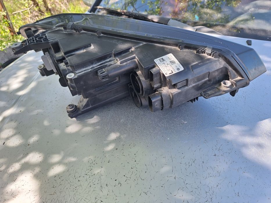 Ляв Фар За Volkswagen Touran  2016-2019 Година  Фолксваген Тоаран