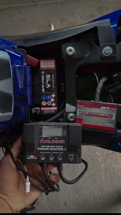 Vând power commander malossi și dynojet