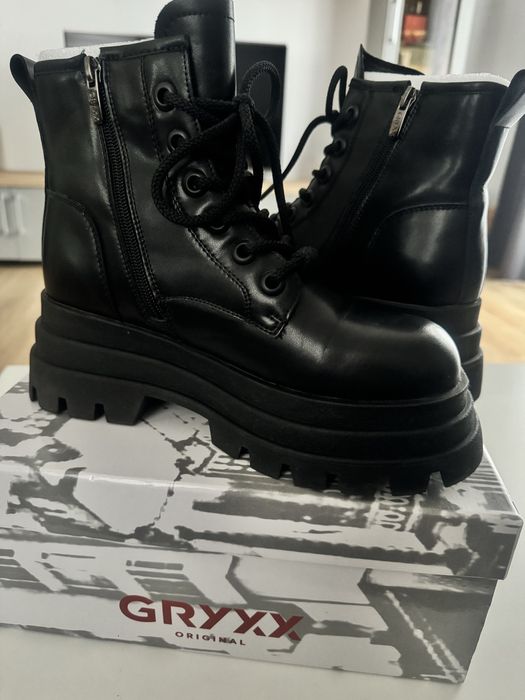 Ghete dama Gryxx piele Nr 38, ca noi!