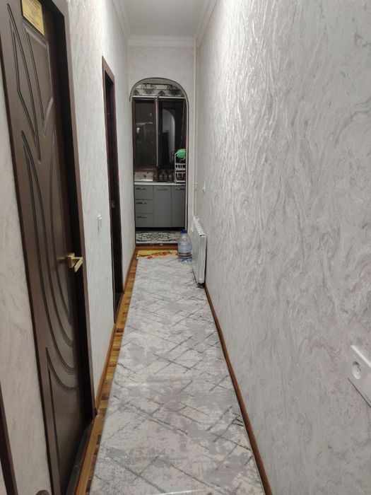 3 xonali 70 kv2 uy sotiladi