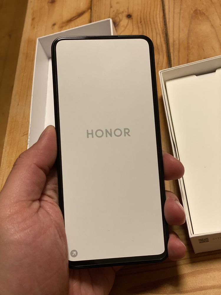 HONOR 90 LITE с гаранция