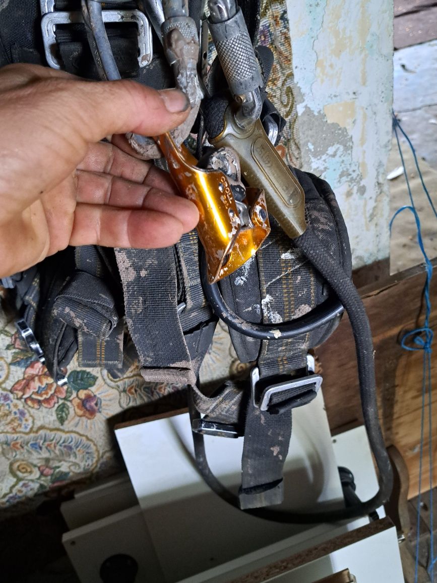 Ham alpinist utilitar