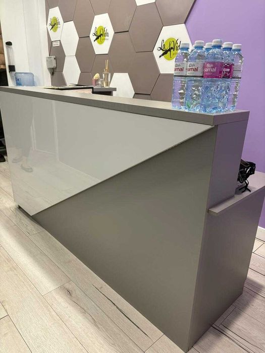 Стойка - Ресепшн