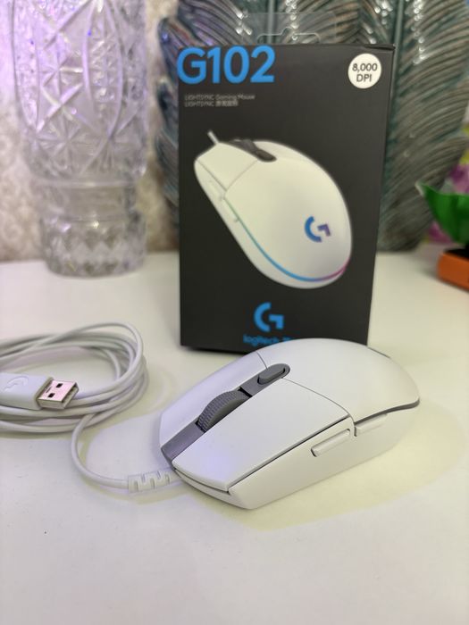 Logitech g102 как новая.