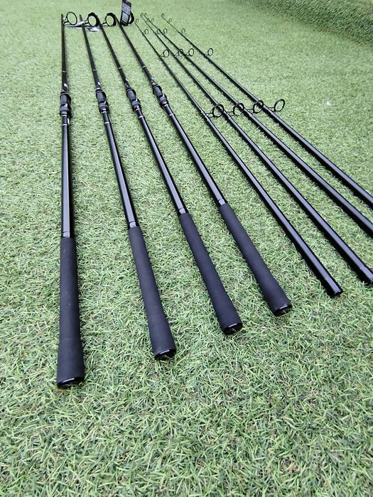 SET 4 Lansete Legend Carp 3.90 m 3.75 LBS 2 tronsoane

Produs NOU cu l