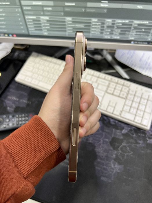 iPhone 16 Pro Max Desert 256GB