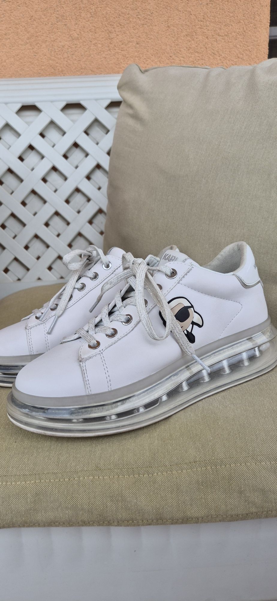 Продавам обувки Karl Lagerfeld