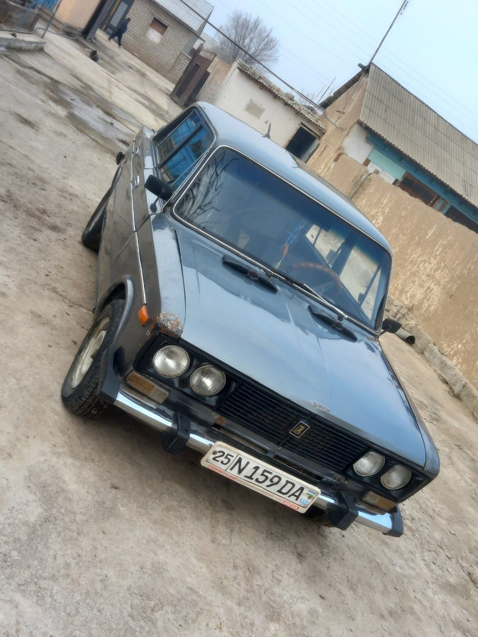 Мошина йахши кузуфда иши бор