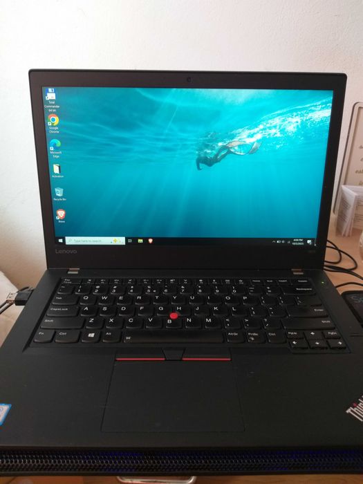 Lenovo ThinkPad.