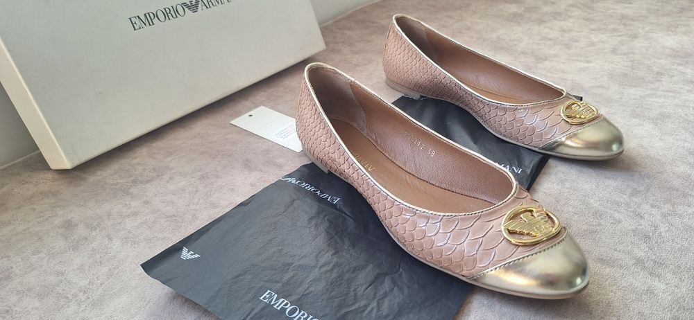 Emporio Armani, Нови обувки - пантофки, р-р EU 38, естествена кожа