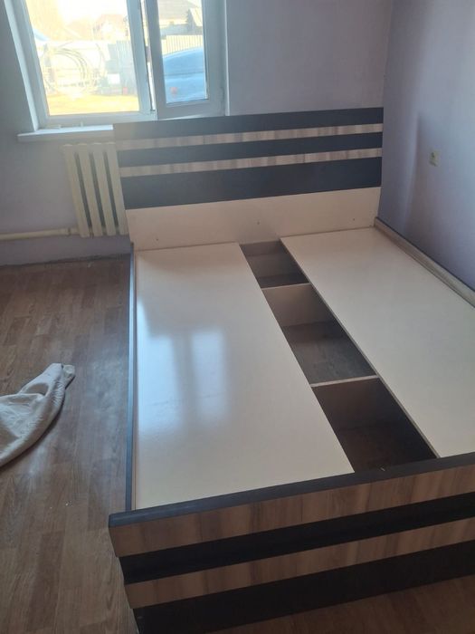 Кровать двуспальная