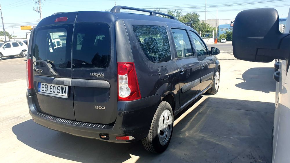 Dacia Logan 1.5 dci, Aer Conditionat, 7 locuri, an fabricatie 2009