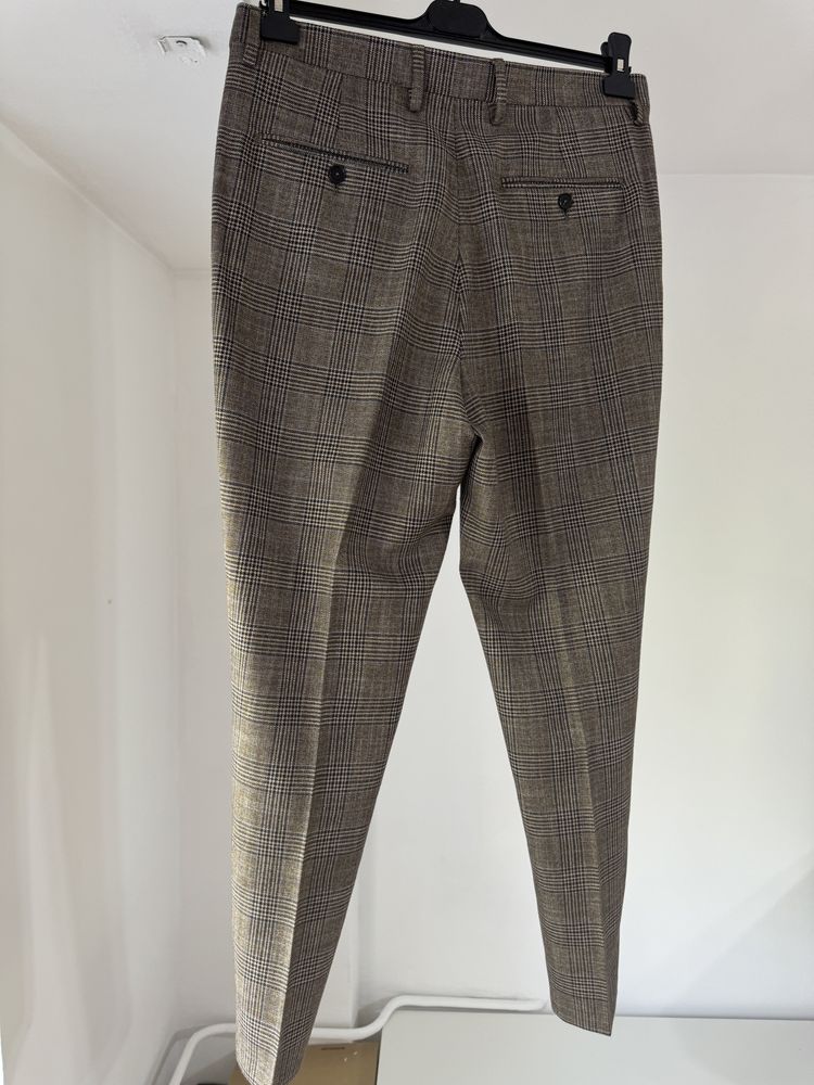 Pantaloni zara carouri