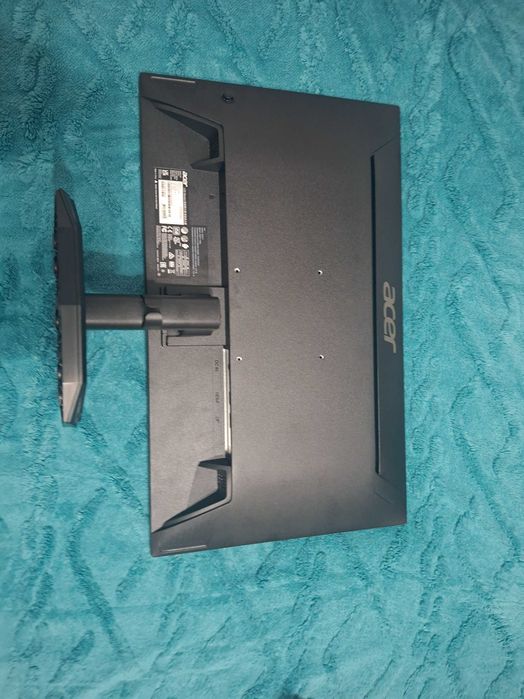 Vand monitor de 180hz