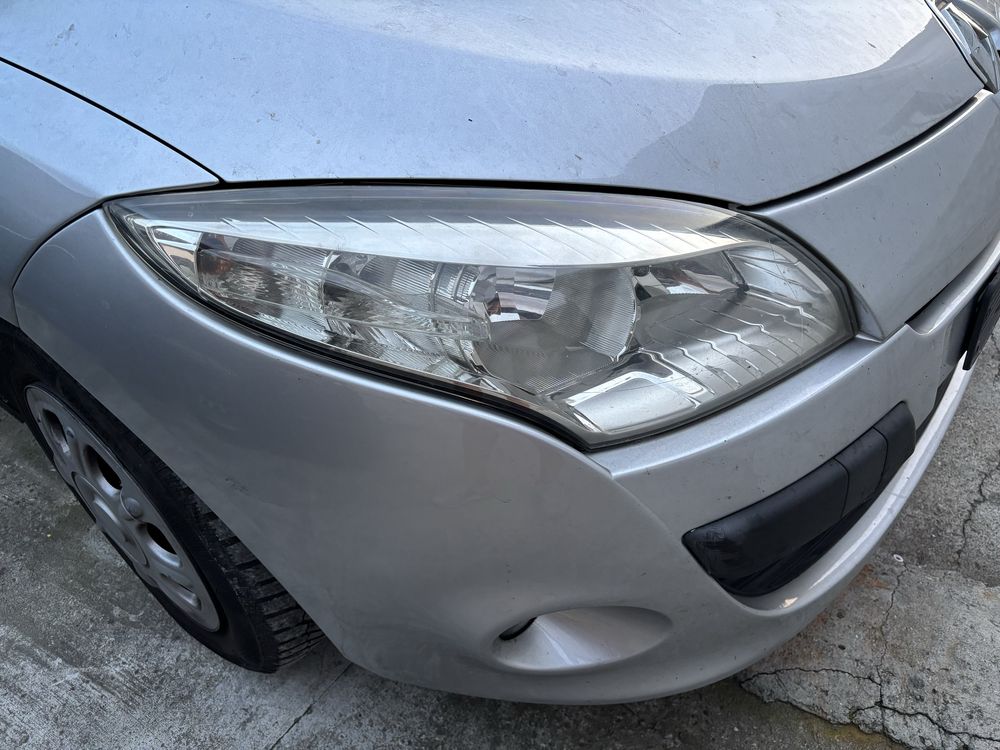 Dezmembrez renault megane 3  break 1.5 dci euro 5  66 kw  90cp