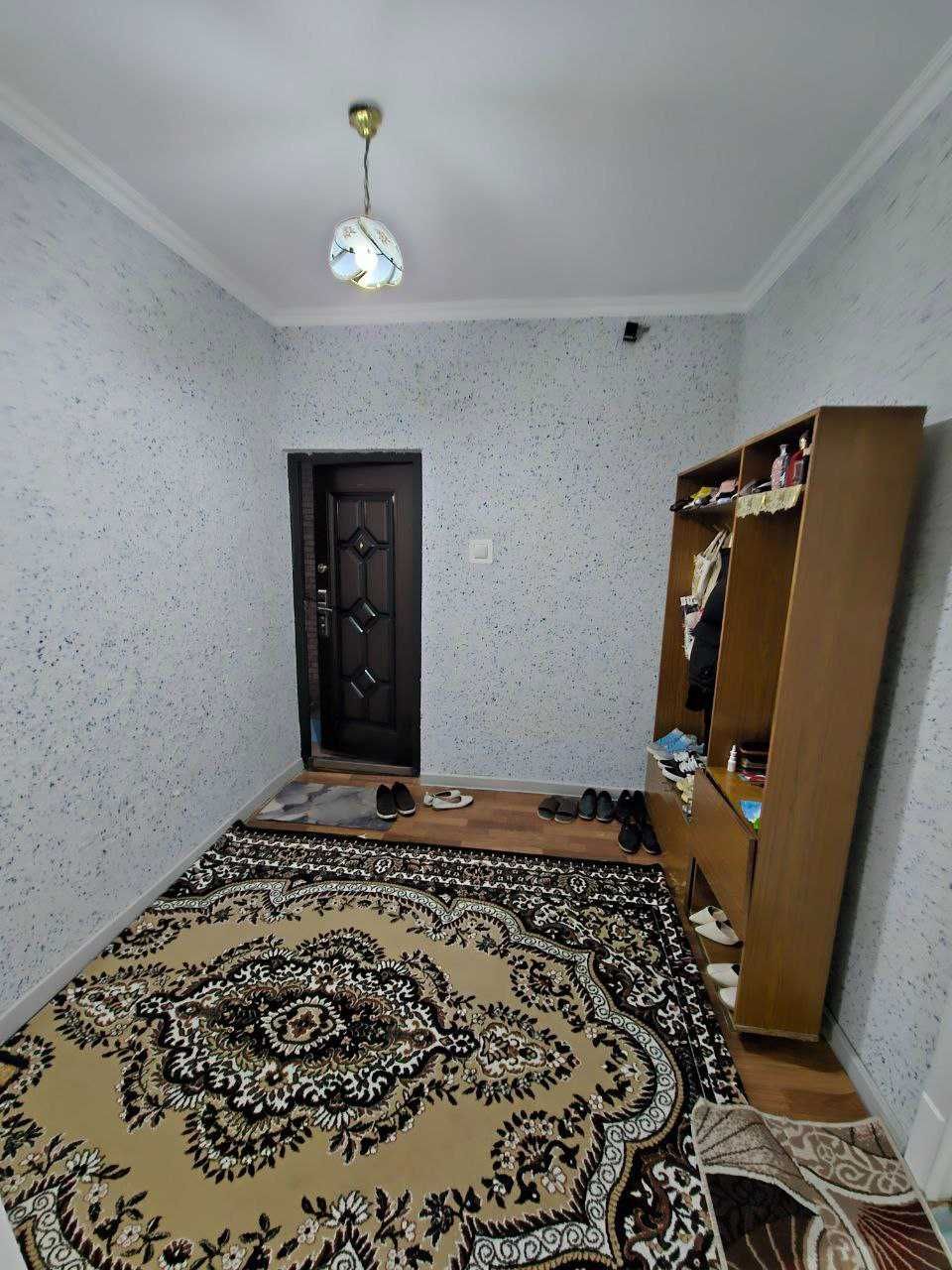 Продаётся 3х комн квартира на 1 этаже Ор-р 5 микрорайон Жомий