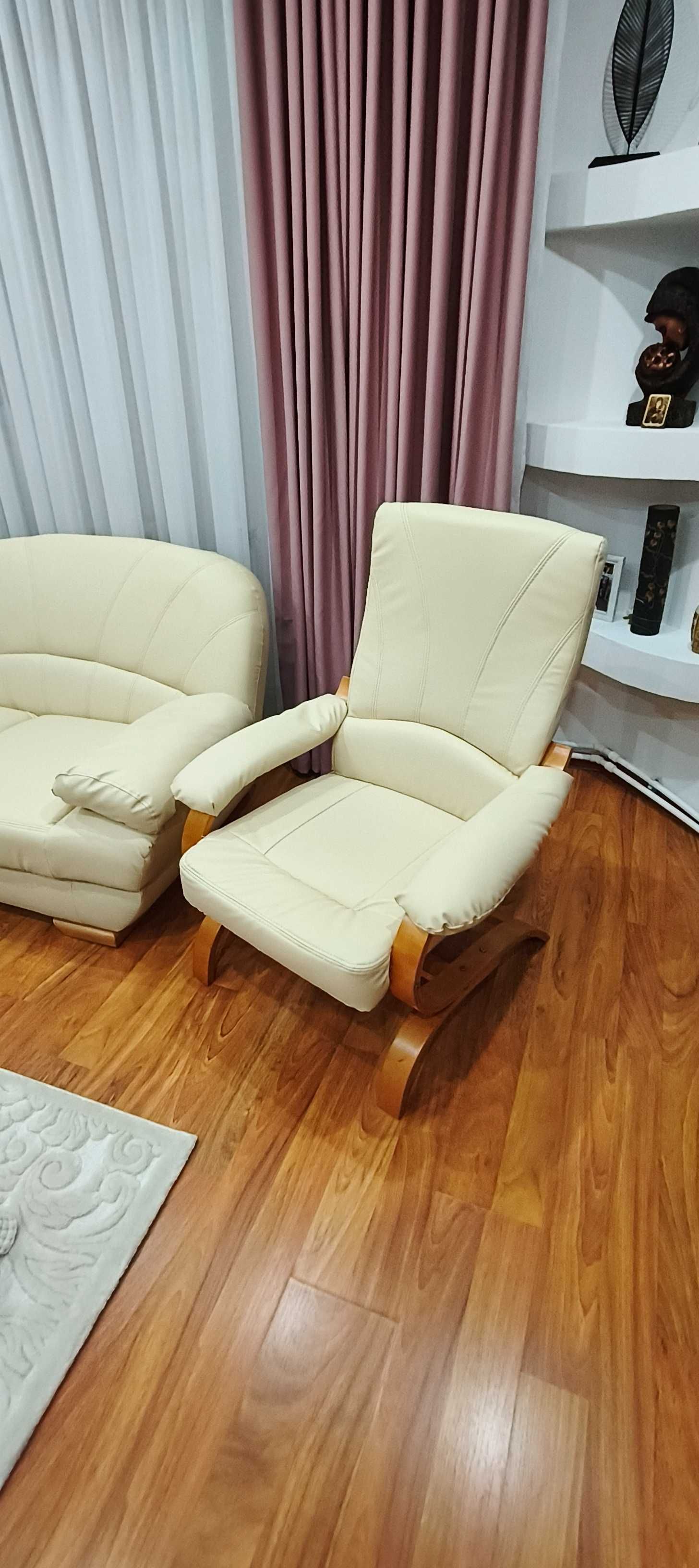 Canapea cu fotolii