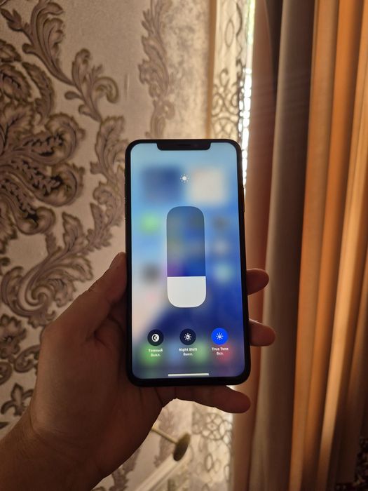 Srochno IPhone XS  Max 64g sotiladi