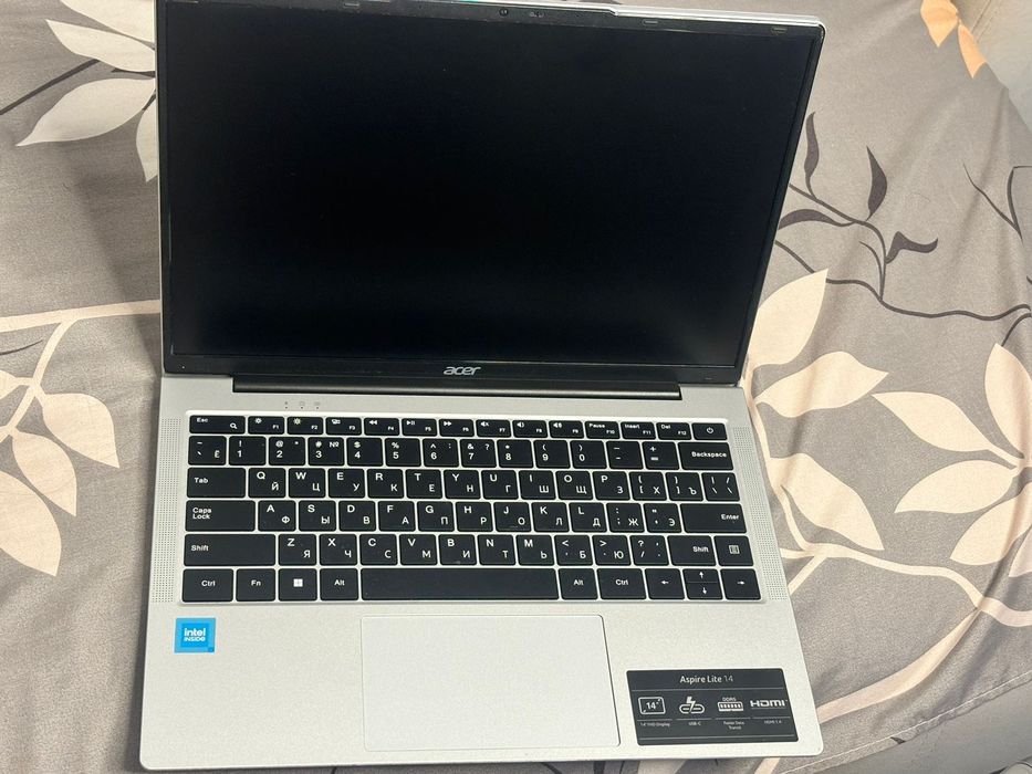 Acer Aspire Lite 14 - как новый!