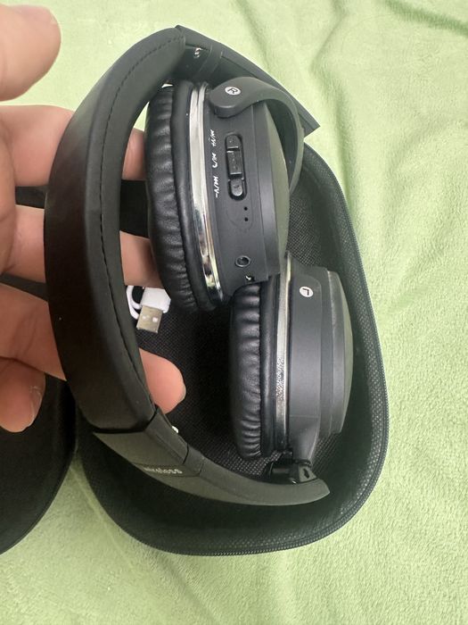 casti bose noi la cutia lor