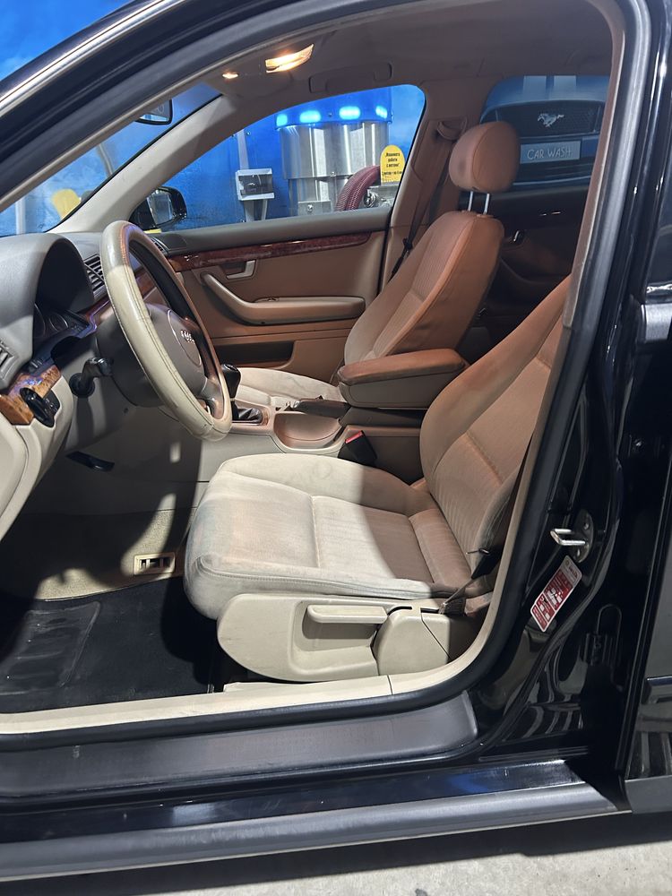 Audi A4 B6 1.6 чист бензин