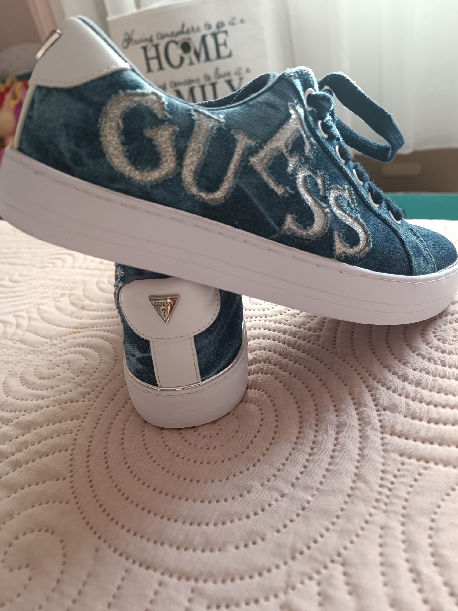 GUESS- дънкови кецове 38 номер