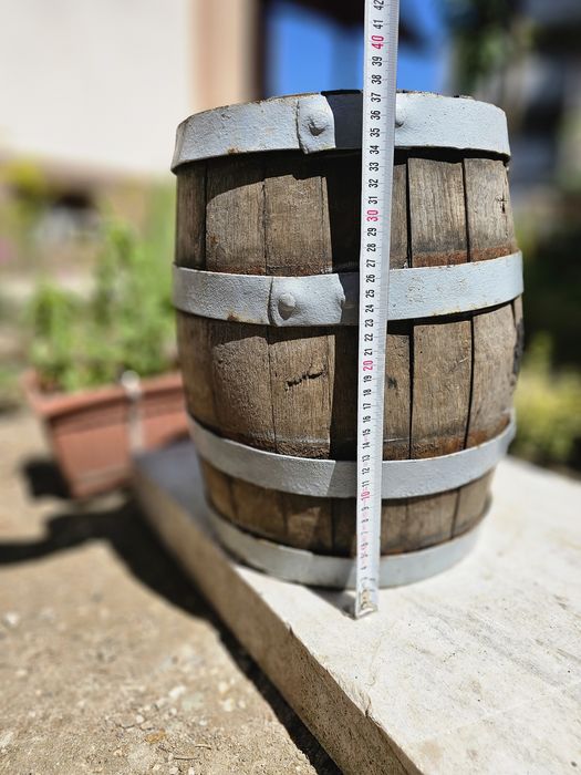 Буре, столове, вафлени и кухненски кърпи,покривки,престилки,дамаджани