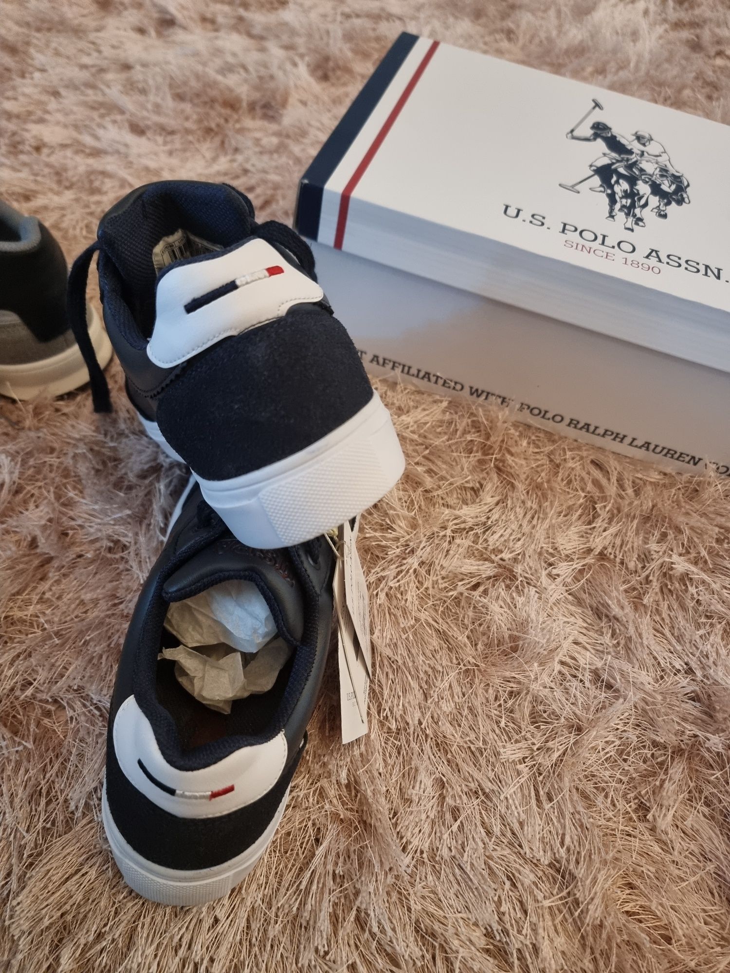 Vand adidasi polo assn