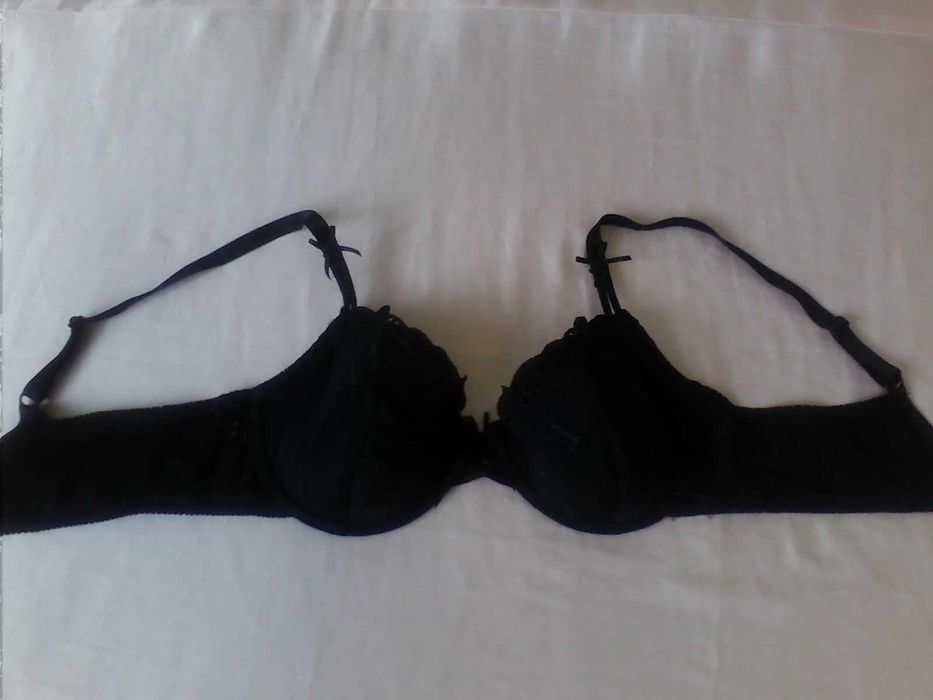 sutien dama cupa 75B frumos si unul alb/negru cupa 80C  99ron FIECARE