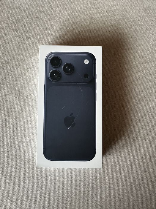 Iphone 17 pro 256gb докаран от Америка. Цената не се коментира