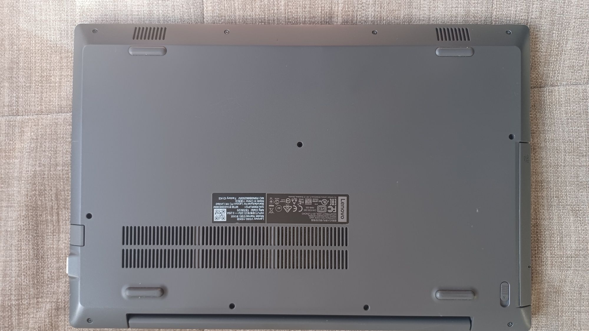 Lenovo V330-15IKB за части
