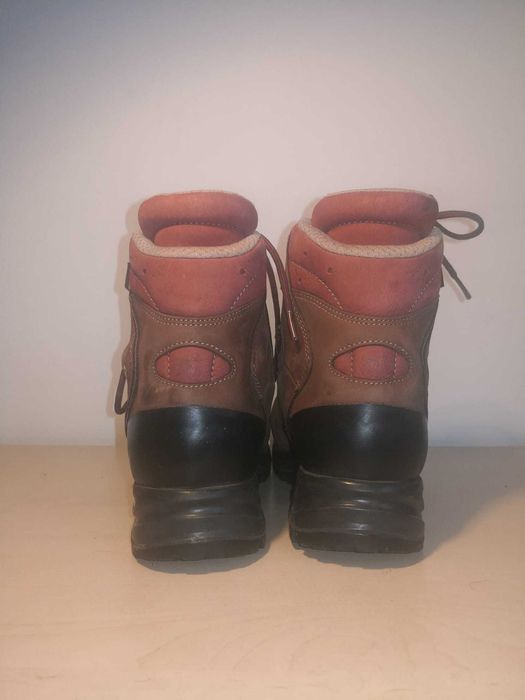 Bocanci Lowa Mărimea 40