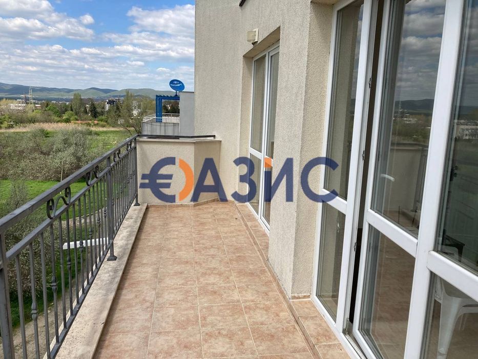 Продава се Двустаен апартамент в к.к. Слънчев бряг - 57 кв.м за 1176 €/кв.м - Снимка #5